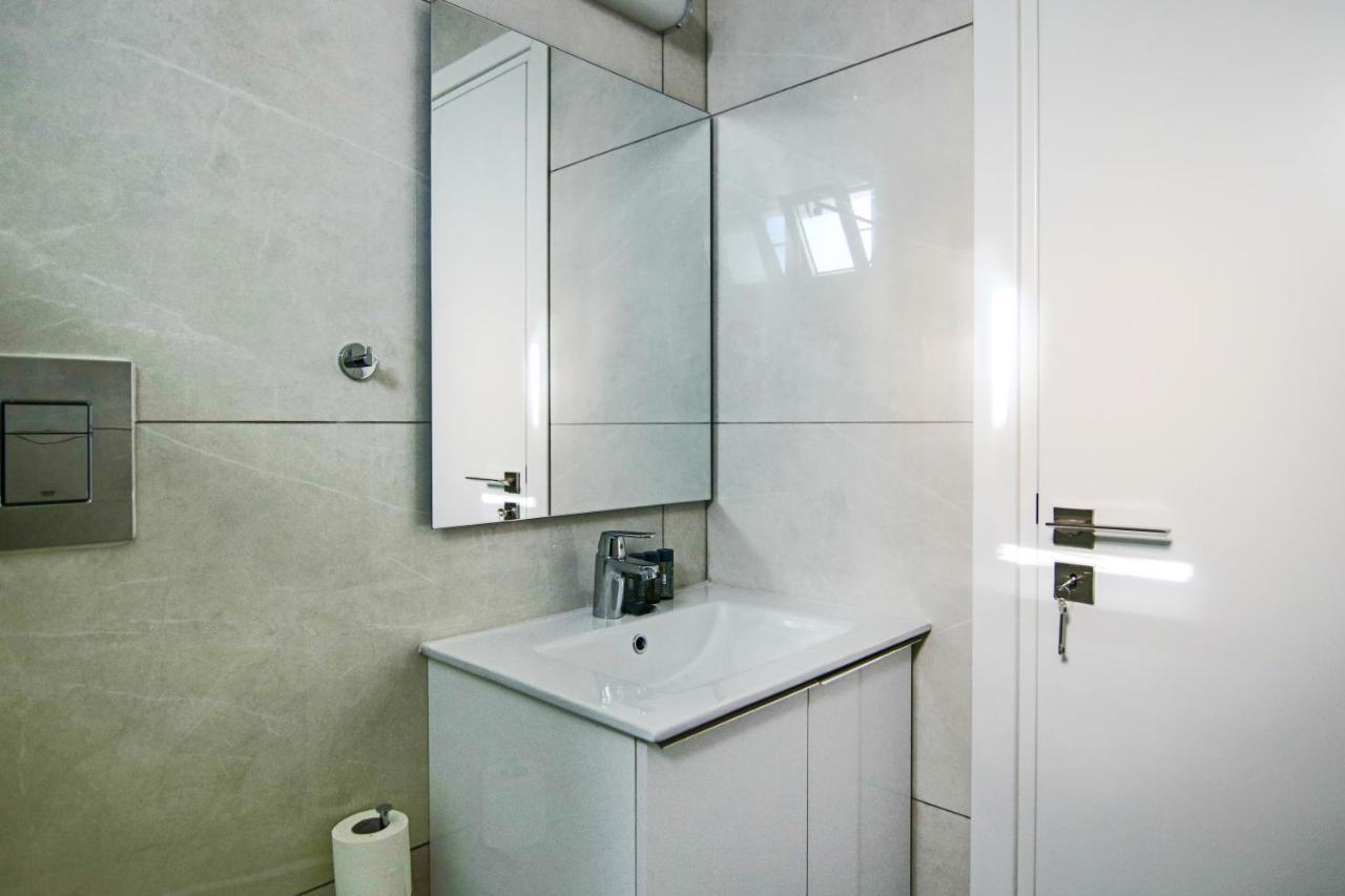 Daire Phaedrus Living - Seaside Executive Flat Harbour 208